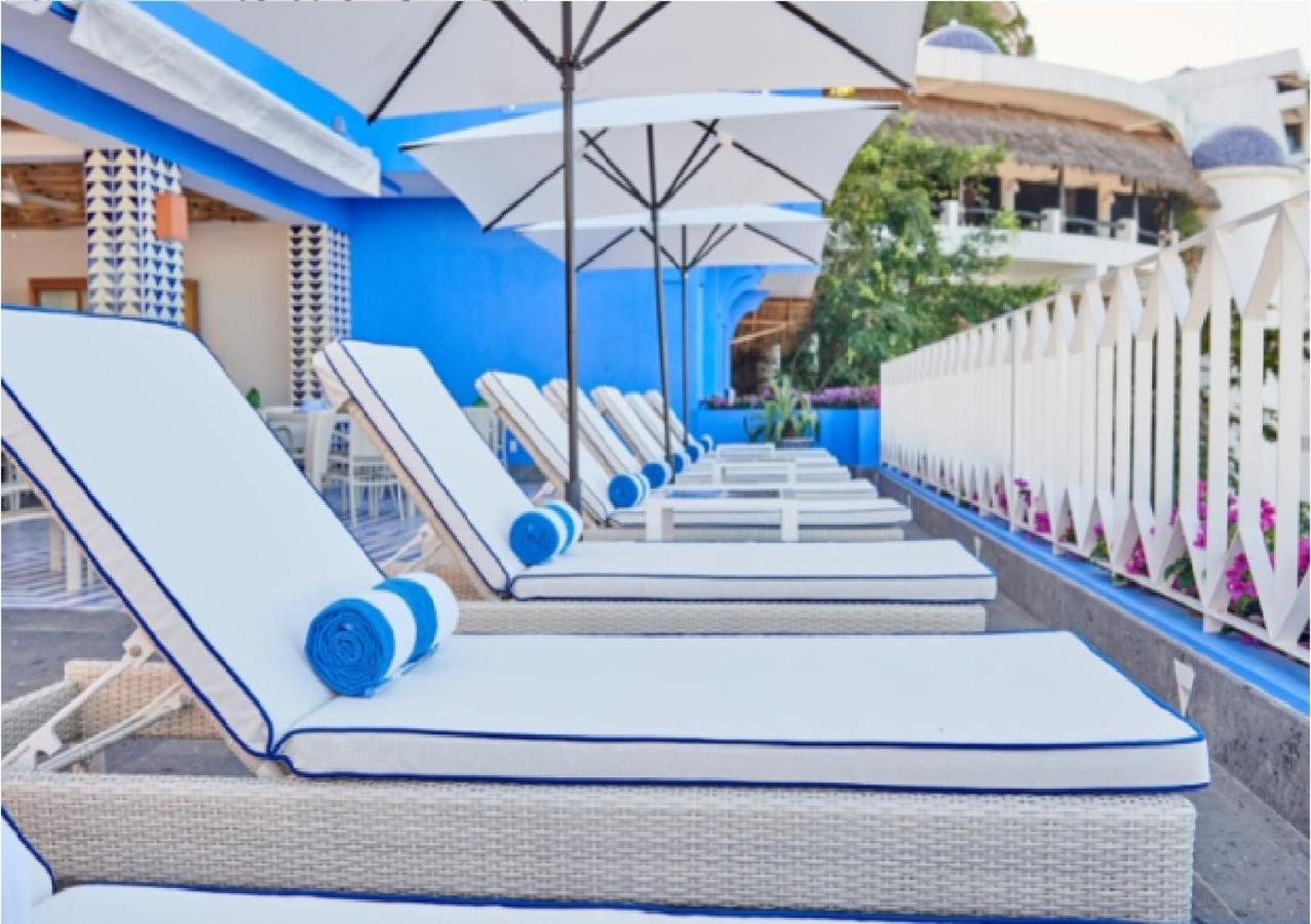 Hotel Luxury Patio Azul (Adults Only) Пуерто Валярта Екстериор снимка The pool at the Bel Air Hotel