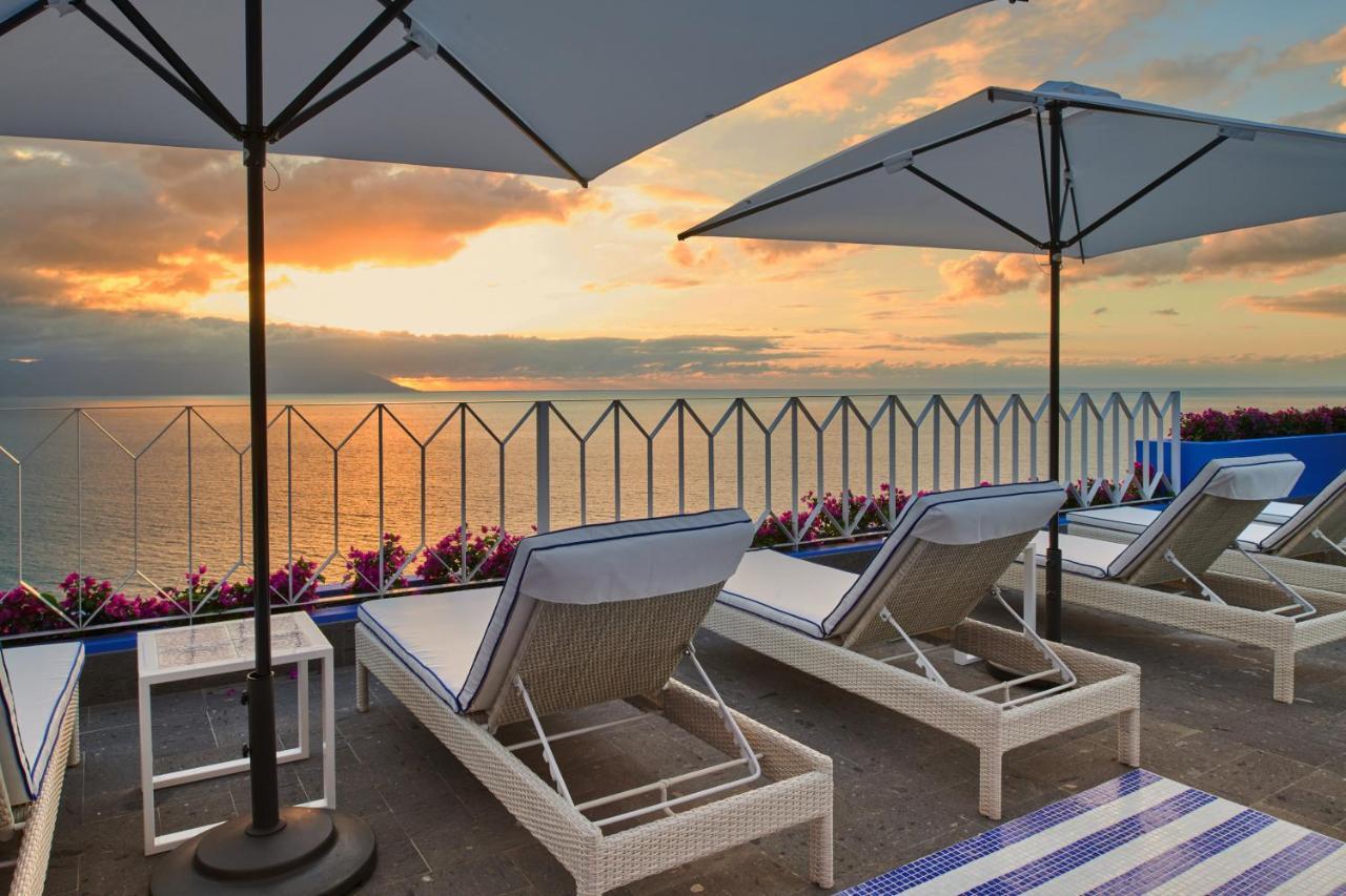 Hotel Luxury Patio Azul (Adults Only) Пуерто Валярта Екстериор снимка The rooftop pool at the Hotel