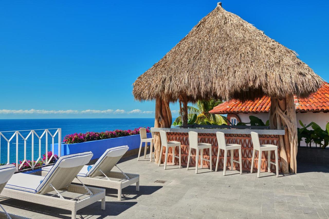 Hotel Luxury Patio Azul (Adults Only) Пуерто Валярта Екстериор снимка Rooftop bar at the Hotel El Ganchán